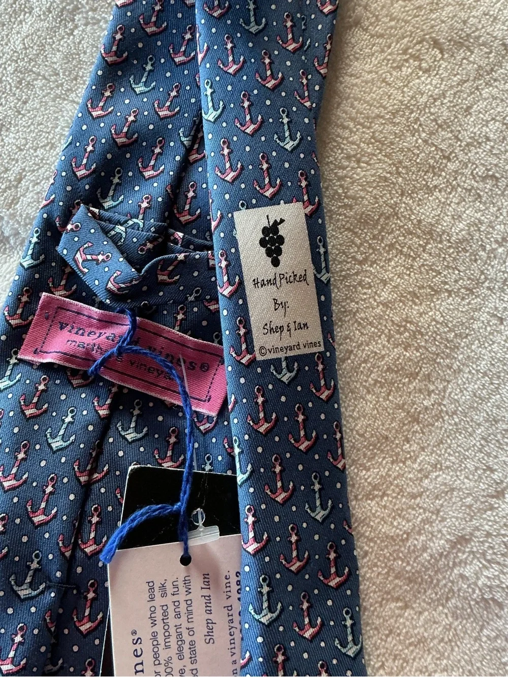 NWT VINEYARD VINES MENS 100% SILK TIE Navy ANCHOR CANDY CANE MADE IN USA. Preppy - Picture 2 of 8